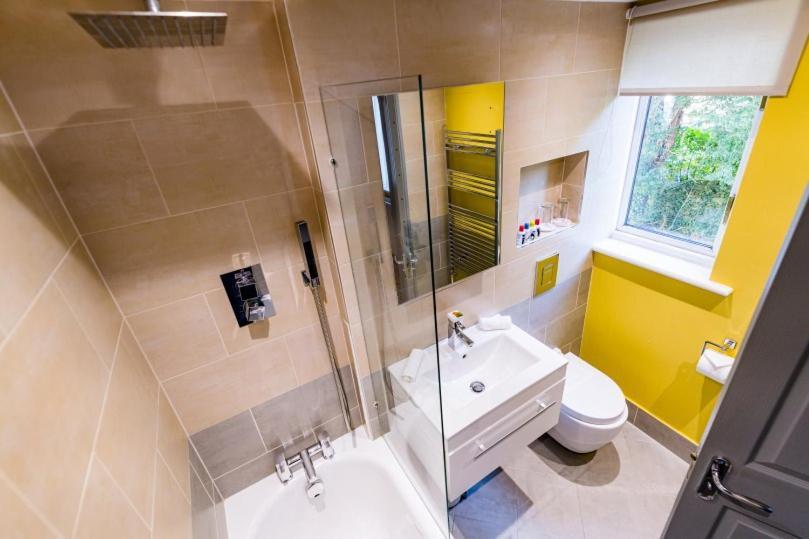 Stonecross Manor Hotel Kendal Zewnętrze zdjęcie